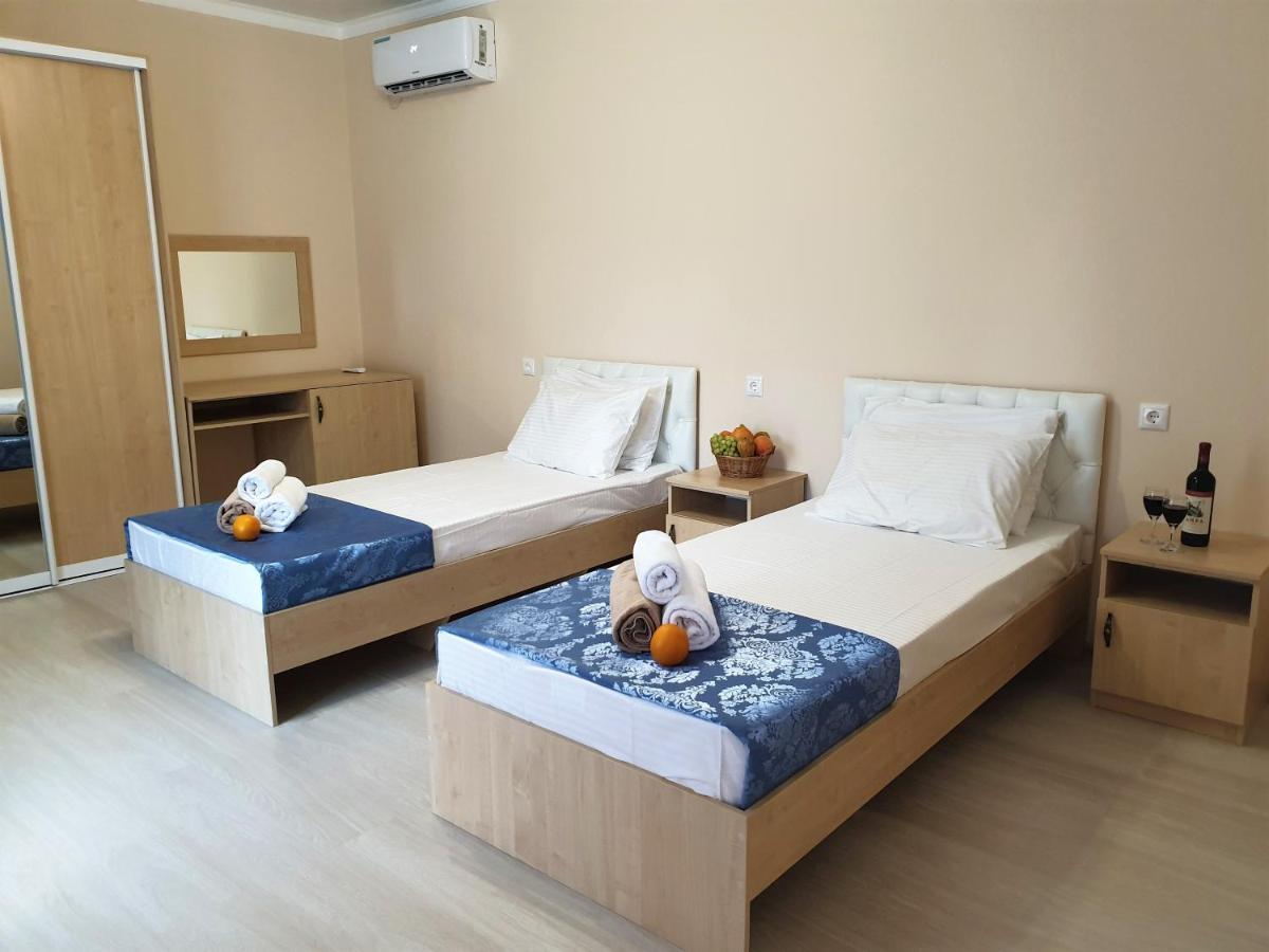 Arda Hotel Gagra Exteriör bild