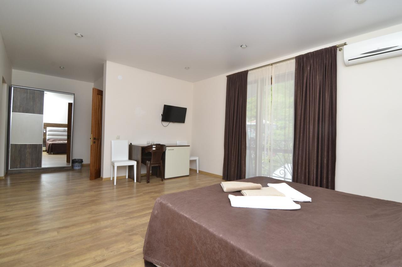 Arda Hotel Gagra Exteriör bild